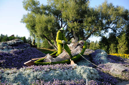 MosaiCulture 2018, Jacques Cartier Park, Gatineau, Quebec, Canada, 09/13/2018,   The Lobster Fisherman, one of the 45 horticultural masterpieces showcased at Jacques-Cartier Park in Gatineau.のeditorial素材