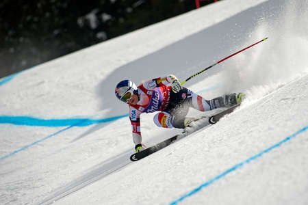 BANSKO, BULGARIA - MARCH  2, 2015: Lindsey Vonn (USA) competes in the Audi FIS Alpine Ski World Cup Ladies' Super G on MARCH  2 ,2015 in Bansko, Bulgariaのeditorial素材