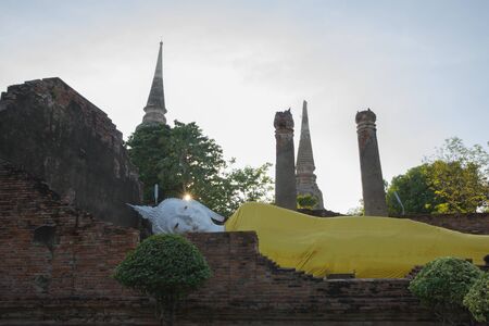Reclining Buddha, Wat Yai Chai Mongkol at Ayutthaya, Thailandのeditorial素材