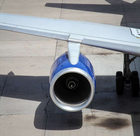 Airplane details, airport