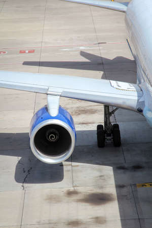 Airplane details, airport