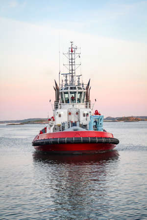 red white tugの写真素材