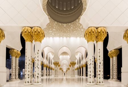ABU DHABI, UAE - MAY 4, 2015: Interior of Sheikh Zayed Mosque in Abu Dhabi. Mosque was designed by Yusef Abdelki and opened at 2007.のeditorial素材
