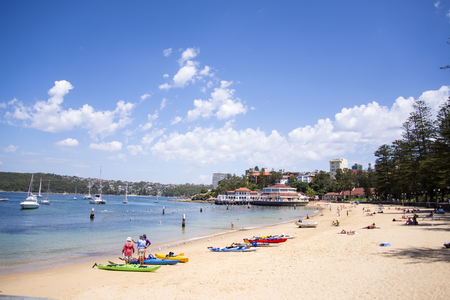 SYDNEY, AUSTRALIA - FEBRUARY 15, 2015: Unidentified people at Manly beach in Sydney, Australia. Manly Beach is a beach situated among the Northern Beaches of Sydney.のeditorial素材