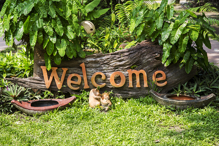 Close view of the welcome sign outdoorの写真素材