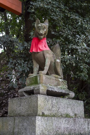 Fox statue in Fushimi Inari shrine in Kyoto, Japanのeditorial素材