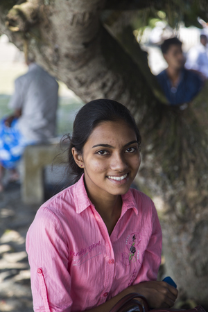 MATARA, SRI LANKA - JANUARY 25, 2014: Unindentified woman from Matara district in Sri Lanka. Matara is one of 25 districts of Sri Lanka with population of 800.000.のeditorial素材