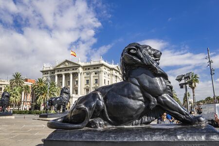 BARCELONA, SPAIN - OCTOBER 8, 2019: Unidentified people by monument of Christopher Columbus in Barcelona, Spain. This 60m tall monument was bult in 1888.のeditorial素材