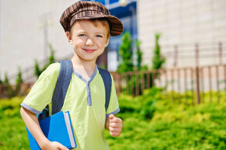 Young kid is going to school の写真素材