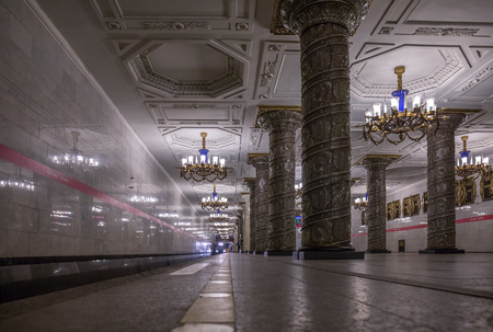 Train arrival on Avtovo metro station in Saint Petersburgのeditorial素材