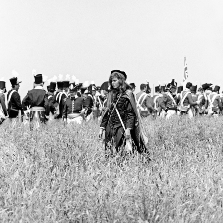WATERLOO, BELGIUM -CIRCA 1990: Actors in costume during the reenactment of the Battle of Waterloo that in 1815 ended Napoleon's imperial dream, on  June 1990 in Waterloo, Belgiumのeditorial素材