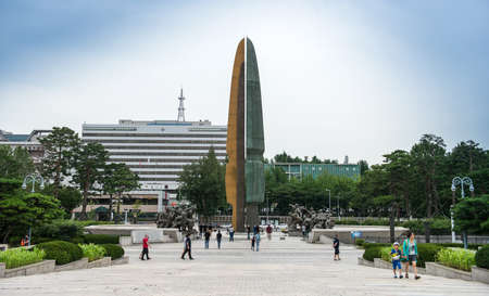 Seoul, South Korea - July 27, 2017 : The Architecture and unidentified tourists are in The War Memorial of Korea, Seoul City, South Korea, on July 27, 2017のeditorial素材