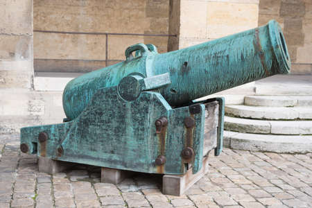 Old green cannon at Hotel des Invalides, Parisのeditorial素材