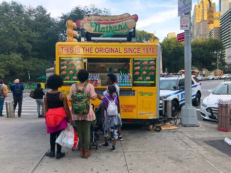 Popular NYC food truck for residents and tourists, from Hot dog to fresh juice food, Manhattan, New York, USA.のeditorial素材