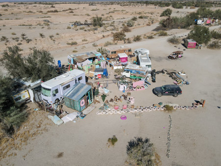 aerial view of Slab City, an unincorporated, off-the-grid squatter community consisting largely of snowbirds in the Salton Trough area of the Sonoran Desert, California, USA. January 16th, 2020のeditorial素材