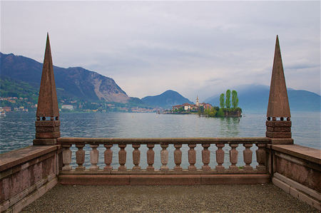 The island called "Isola Dei Pescatori" ("Fishermen's Island") as seen from the "Isola Bella" ("Beautiful Island"). Both the islands are on Lake Maggiore in Italy.のeditorial素材
