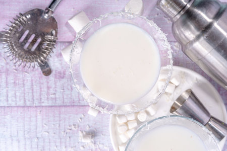 Cottontail Martini, sweet cute white martini alcohol cocktail, with marshmallow, marshmallow flakesの写真素材