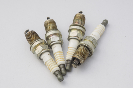 Spark plug plug combusion part mechanical