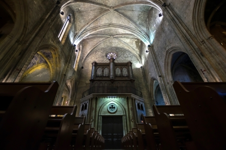 Catholic cathedral interior. Salon de Provence. France.のeditorial素材