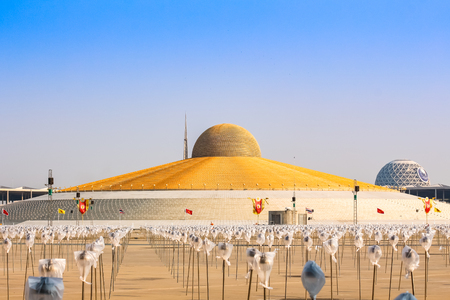 PATHUM THANI - February 11: The area of Makabucha ceremony before the event has occured at Wat Dhammakaya Temple on February 11, 2017 in Pathum Thani, Thailand.のeditorial素材