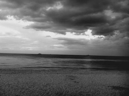 Sea before rainingの素材