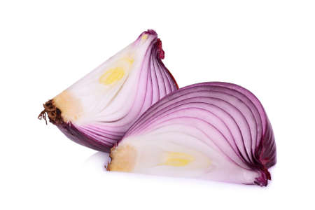 sliced red onion isolated on white backgroundの写真素材
