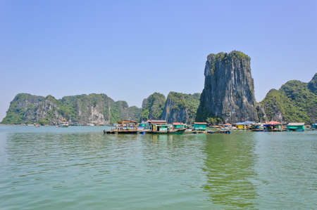 Floating fishing village in Halong bay, Vietnamのeditorial素材