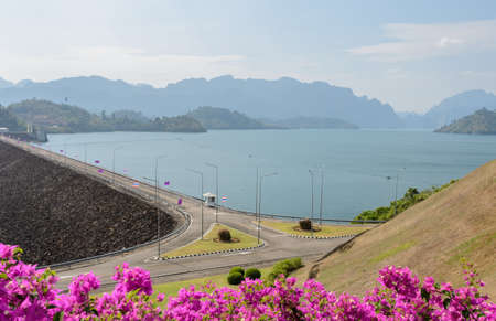 Stunning view of Limestone mountains and lake in Khao Sok National Park, Surat Thani Province, Thailandの写真素材