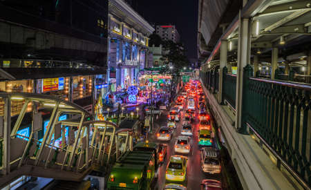 BANGKOK, THAILAND - JANUARY 1, 2015 : Night illumination of Christmas and New Year celebration 2015 at Ratchaprasong intersection in Bangkok, Thailandのeditorial素材