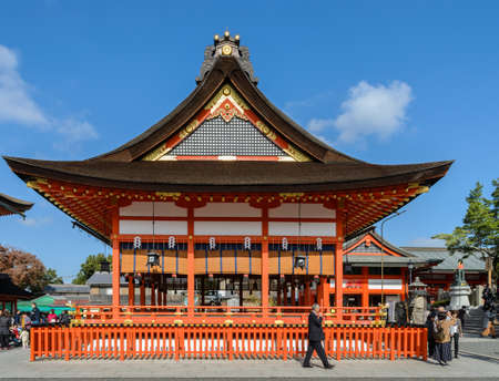 KYOTO, JAPAN -NOVEMBER 22, 2016: Gai-haiden (the outer hall of worship) in Fushimi Inari Taisha Shrine in Kyoto, Japanのeditorial素材