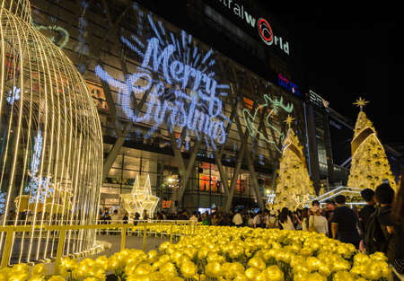 BANGKOK, THAILAND - DECEMBER 22, 2016 : Night illumination of Christmas and New Year celebration 2017 at Central World shopping mall, Ratchaprasong intersection in Bangkok, Thailand.のeditorial素材