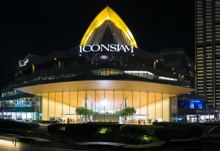 Bangkok, Thailand - December 22, 2020: Night scene of Apple Store at Iconsiam luxury shopping mall in Bangkok, Thailandのeditorial素材
