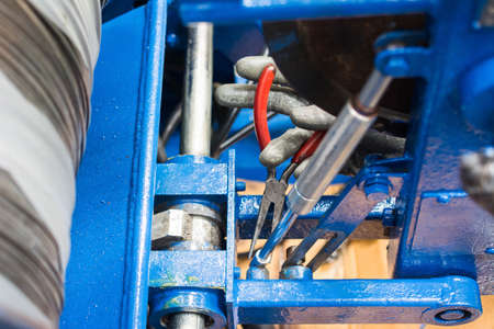 worker repair machine