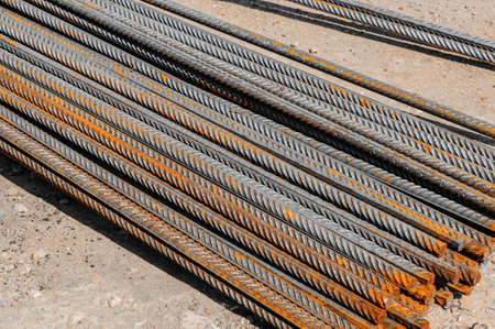 Reinforcing bars with a periodic profile in the packs are stored in the metal products warehouse