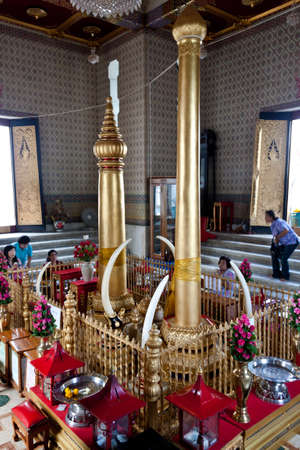 April 16, 2012 - The City Pillar Shrine of Bangkok Thailand, The importance of respect for the general public.のeditorial素材