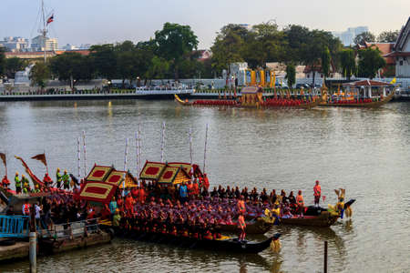 BANGKOK, THAILAND - NOVEMBER 6: Thai Royal barge travel down Chao Phaya river to celebrate King of Thailand 85th birthday (December 5, 2012) in Bangkok, Thailand on November 6, 2012のeditorial素材