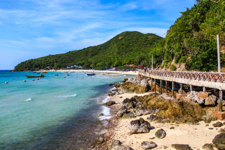Seascape view in blue sky day at Koh Larn, Pattaya, Thailandの写真素材
