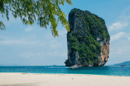 Clear water and blue sky. Tropical beach, Krabi, Thailand,のeditorial素材