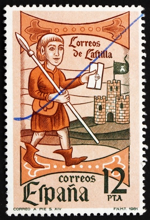 SPAIN - CIRCA 1981: a stamp printed in the Spain shows Mail Messenger, 14 Century, Woodcut, circa 1981のeditorial素材