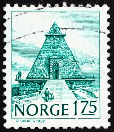 NORWAY - CIRCA 1982: a stamp printed in the Norway shows Seamens Hall, Stavern, The Remembrance Hall, Norway, circa 1982のeditorial素材