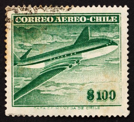CHILE - CIRCA 1955: a stamp printed in the Chile shows Comet Air Liner, circa 1955のeditorial素材