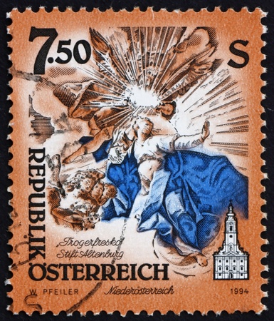 AUSTRIA - CIRCA 1994: a stamp printed in the Austria shows Cupola Fresco, by Paul Troger, Monastery of Altenburg, Niederosterreich, circa 1994のeditorial素材