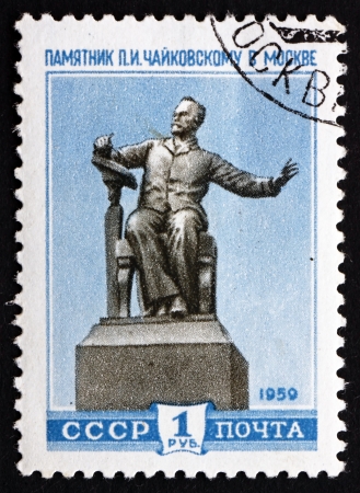 RUSSIA - CIRCA 1959: a stamp printed in the Russia shows Statue of Pyotr Ilych Tchaikovsky, Russian Composer, Moscow, circa 1959のeditorial素材