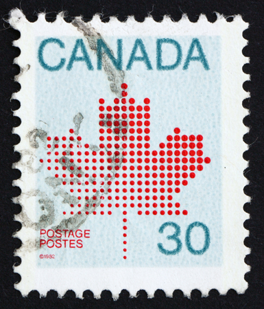 CANADA - CIRCA 1981: a stamp printed in the Canada shows Maple Leaf, Canadian Symbol, circa 1981のeditorial素材
