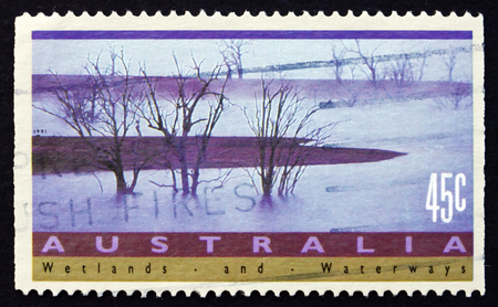 AUSTRALIA - CIRCA 1992: a stamp printed in the Australia shows Lake Eildon, Victoria, circa 1992のeditorial素材