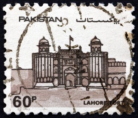 PAKISTAN - CIRCA 1984: a stamp printed in Pakistan shows The Lahore Fort is a citadel in the city of Lahore, Punjab, circa 1984のeditorial素材
