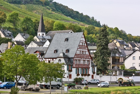 The Mosel valley is one of the most beautiful parts of Germany. On both sides of the river, romantic castles tower over endless vineyards, where excellent white grapes are grownのeditorial素材
