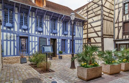 Courtyard with historical  half-timbered houses in Troyes downtown, Franceの写真素材
