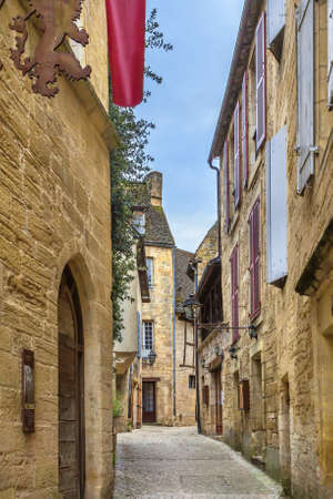 Street in Sarlat-la-Caneda historical center, department of Dordogne, Franceの写真素材