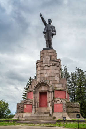 Lenin monument in Kostroma city center, Russiaの写真素材